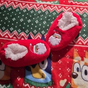 🌸4 For $20🌸Red Santa Slippers with White Fleece Lining 2T-3T NWOT